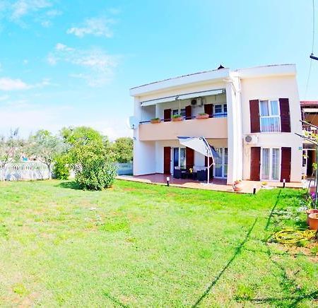 Apartments Hrga Pula Exterior foto